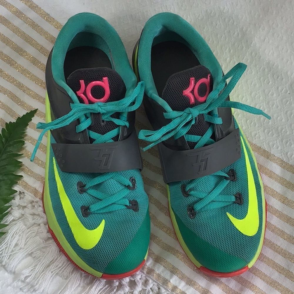Nike KD Kevin Durant Youth Trainers In “Carnival Jade”